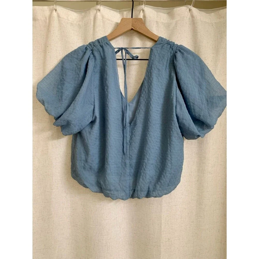 ASTR the Label Dusty Blue V-Neck Puff Gauze Sleeve Blouse Tie neck Bubble Small